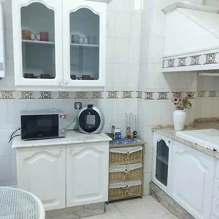 Plaza De Austria Apartment *